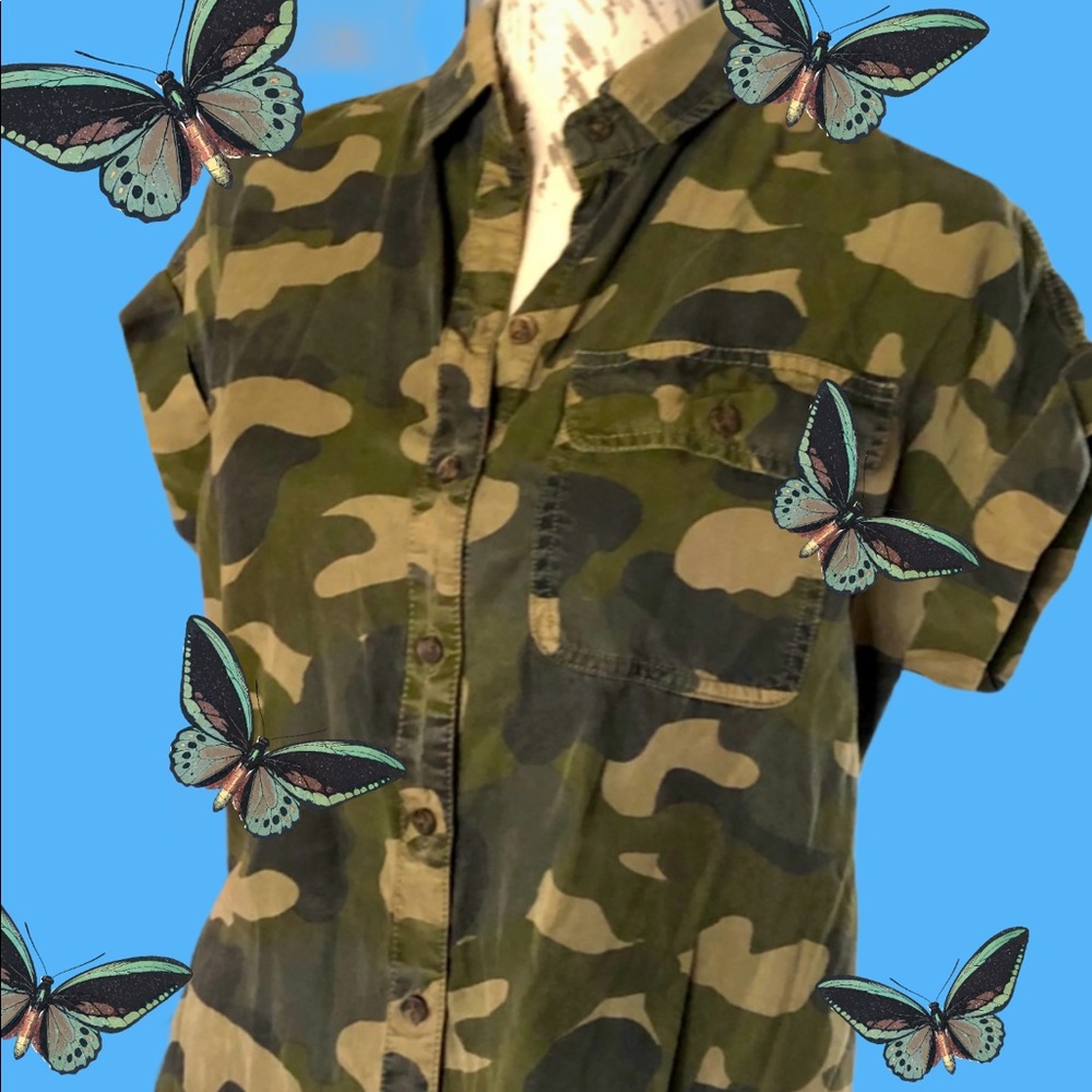 C&C California Camo Shirt + Like New + Fits like M